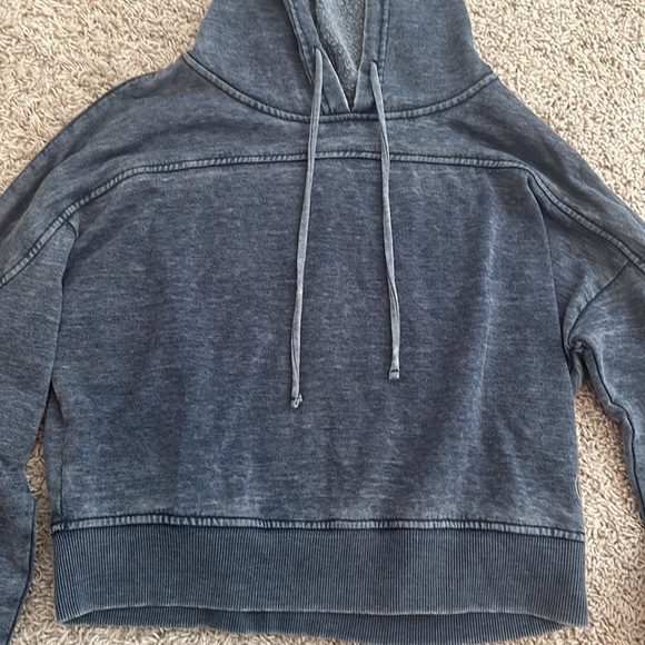 Washed look cropped hoodie - Picture 2 of 2